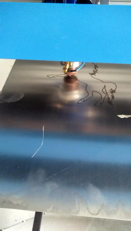 激光混切機金屬工藝品切割視頻